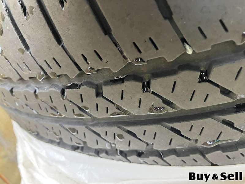 4 all-season P195/65R15 tires