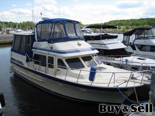 40 ft OverSeas Yacht