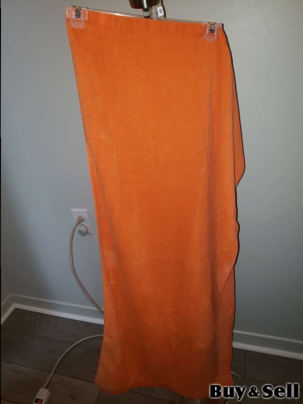 Bath towel orange 46 x 23 $4.60