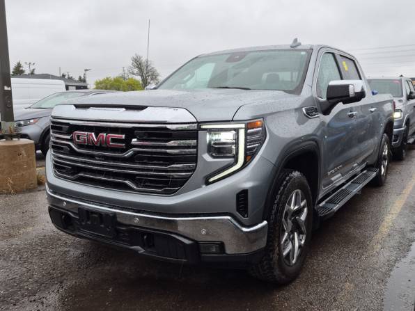 2024 GMC Sierra 1500 SLT CREW 5.3 LEATER AND ROOF 31K LOADED