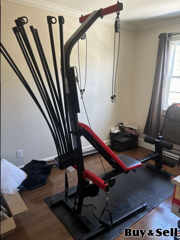 Bowflex PR 1000 model. Used-like new