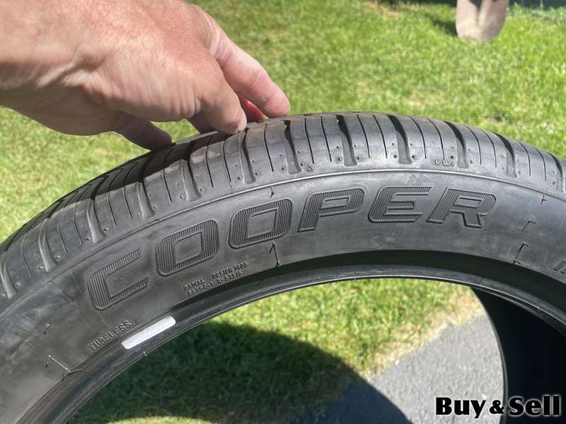 Cooper Zeon RS-3 P245/50R20