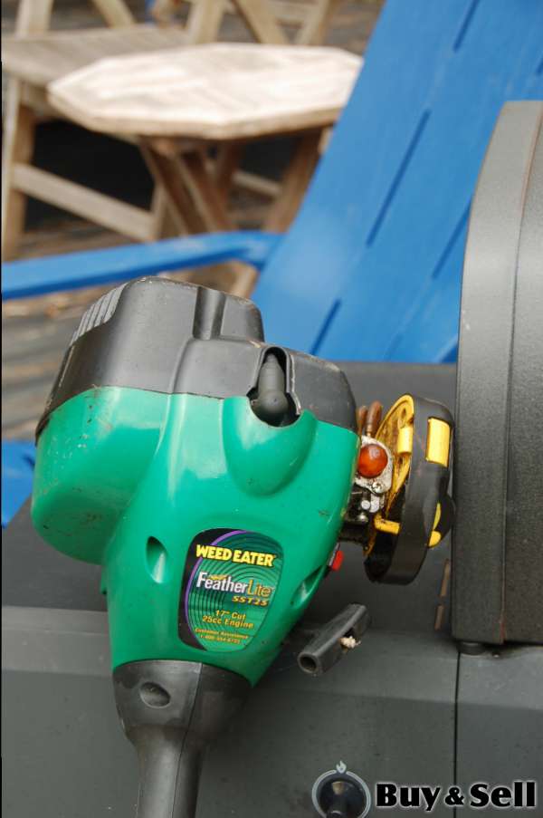GAS ENGINE WEED-EATER GRASS TRIMMER