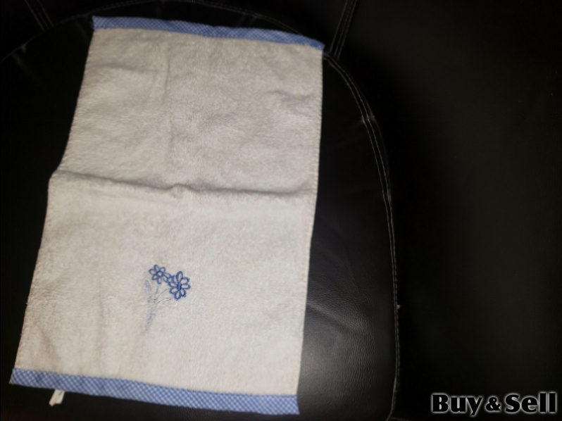 Hand towel 16 x 10 flowers $1.60