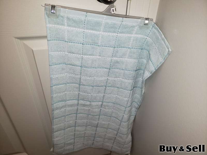 Hand towel 27 x 16 blue vitalea $3.50 