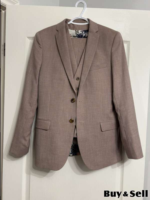 Men’s suit