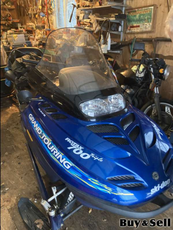 Grand Touring 700 Skidoo 