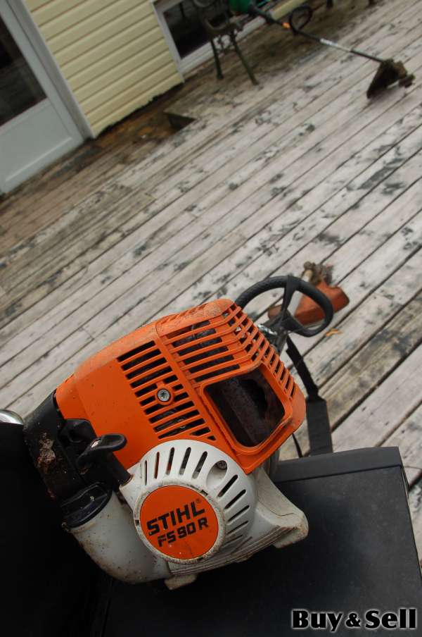 STIHL FS90R GAS ENGINE WEED WHACKER