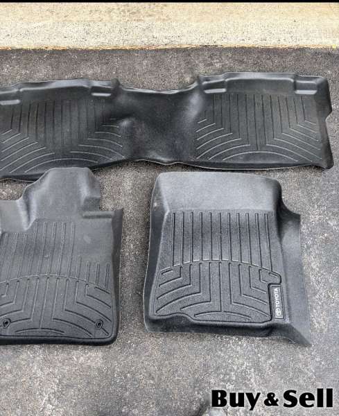 Toyota Tundra customer mats 