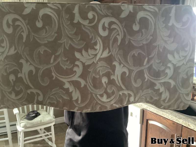 Window toppers in new condition