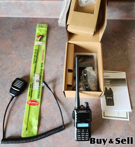 Yaesu FT65 dual band ht