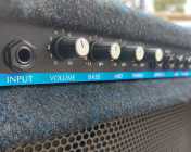 100 WATT BASS AMPLIFIER COMBO - Photo 2 of 3