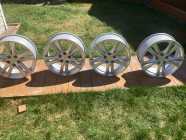 18 inch Hyundai aluminum alloy wheels