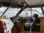 1988 3218 motoryacht boat with diesels for sale - Photo 4 of 10