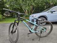 2 Diamondback mountain bikes - Photo 1 of 4