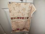 2 hand towels & facecloth flowers $5.90