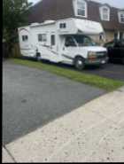 2005 27 foot Coachman motor home only 43000 miles 