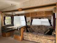 2005 Cougar 292 5th- Wheel Trailer - Photo 6 of 10