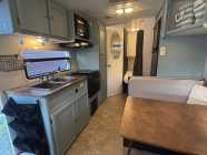2008 R-Vision Trail-Cruiser TC26QBH - 27 Ft - Photo 2 of 10