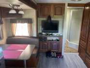 FOR SALE 2010 27RLS COUGAR LITE COUPLES TRAILER by - Photo 7 of 19