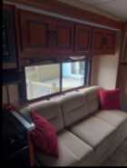2010 Ford Forest River Sunseeker Class C Motorhome - Photo 7 of 11