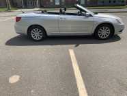 2011 Chrysler 209 Convertible - Photo 2 of 5