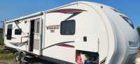 2013 Winnebago Travel Trailer  - Photo 4 of 10