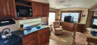 2013 Winnebago Travel Trailer  - Photo 7 of 10