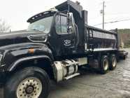 2014 Freightliner SD114