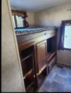 Camper / Travel Trailer / RV - Photo 7 of 10