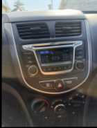 2015 Hyundai Accent Hatchback - Photo 3 of 5