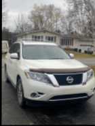 Pathfinder SUV - Photo 1 of 17