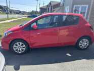 2015 Toyota Yaris Hatchback LE - Photo 4 of 8