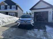 2016 Rav 4 LE - Photo 5 of 10