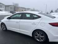 2017 Hyundai Elantra  - Photo 2 of 5