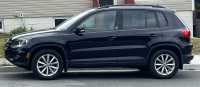 2017 Volkswagen Tiguan AWD low klms. - Photo 2 of 9