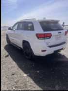 2018 grand Cherokee  - Photo 2 of 7