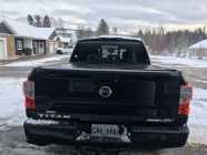 2018 Nissan Titan Pro X4 Crew Cab - Photo 3 of 11