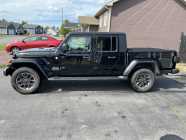 2020 Jeep Gladiator Overland - Photo 2 of 6