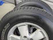 235 70 16  - Photo 1 of 7