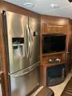 38&rsquo; Class A Motorhome - Photo 9 of 10