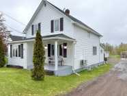 4 bdr House downtown Botwood, Great Garage  - Photo 7 of 31