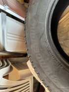 4 Bridgestone Blizzak winter tires - Photo 3 of 4