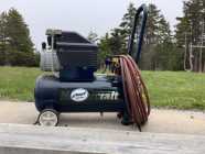 Air compressor  - Photo 1 of 2
