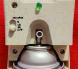 Air Wick ''Freshmatic'' Auto Sprayer and Refills - Photo 3 of 5