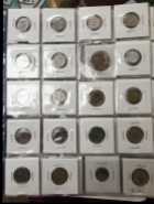 Album of over 200 world coins - Photo 4 of 5