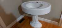 Antique Pedestal sink - Photo 1 of 2