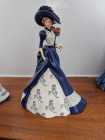 Blue willow lady collection. - Photo 3 of 10
