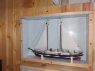 Model of the tour boat Scademia. - Photo 1 of 4