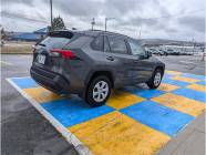 2020 Toyota RAV4 LE 4dr All-Wheel Drive  - Photo 3 of 19